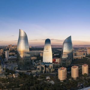 Баку, где контрасты и впечатления сливаются воедино.